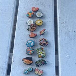 Kids Multicolor Flower & Peace Sign Shoe Charms - Unbranded